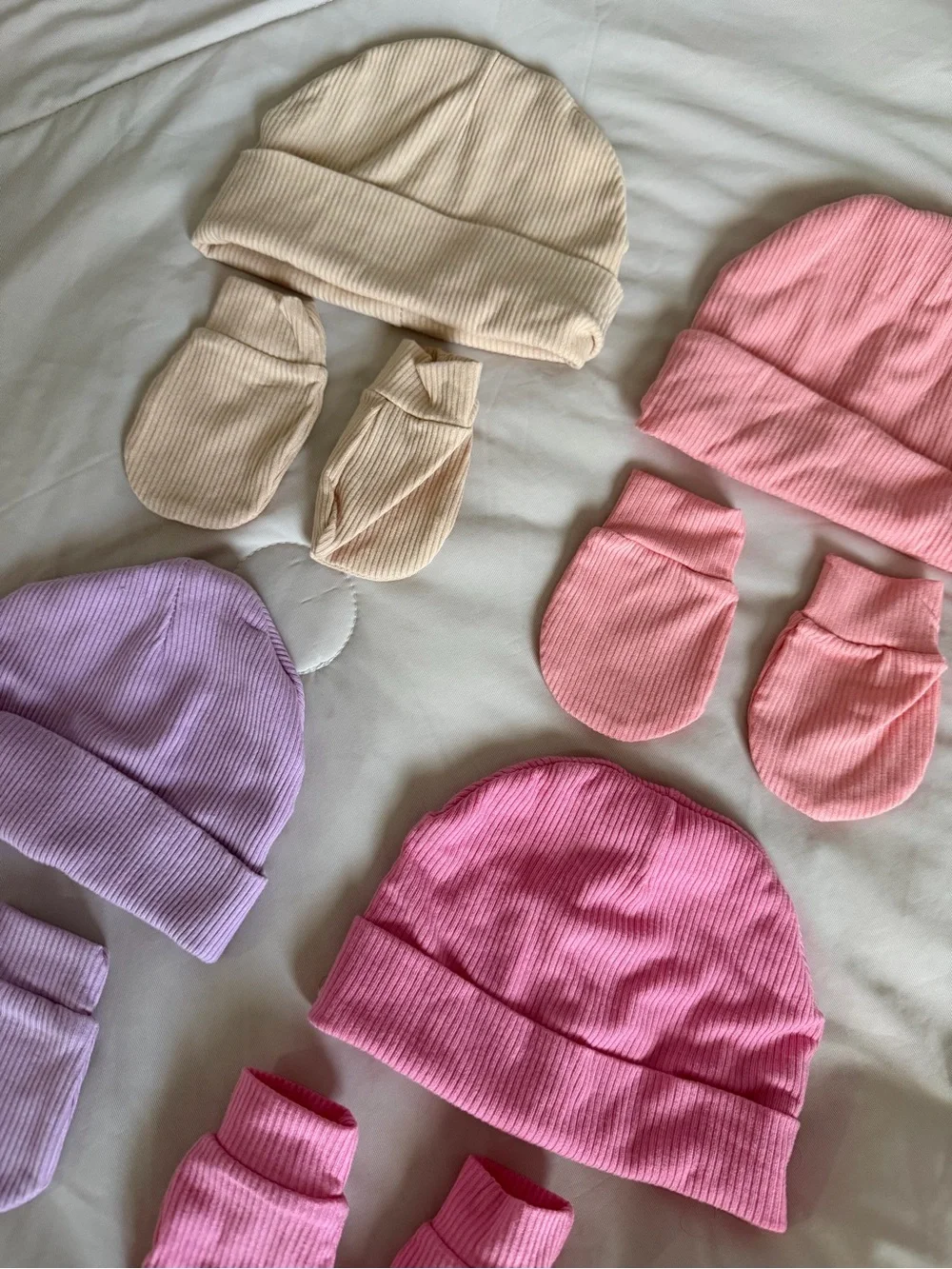 DRESHOW Newborn Baby Girl Hats & Mittens 4 Pack
